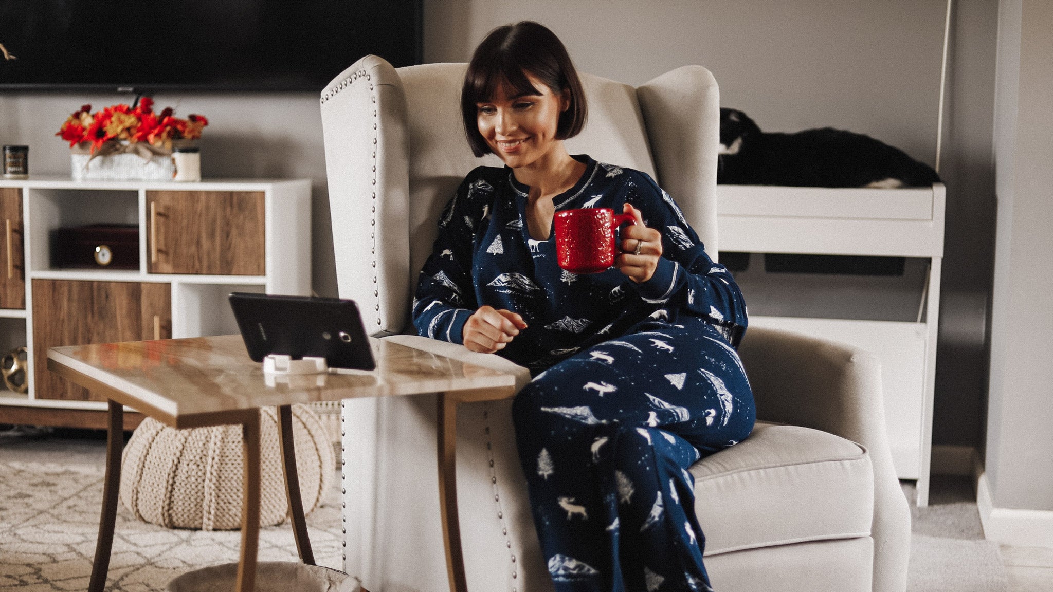 Tablet Holder:  5 Ways to use Your Tablet Hands-Free